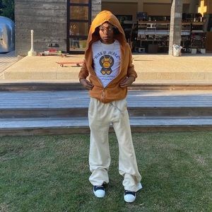 Meet your Posher, Zee